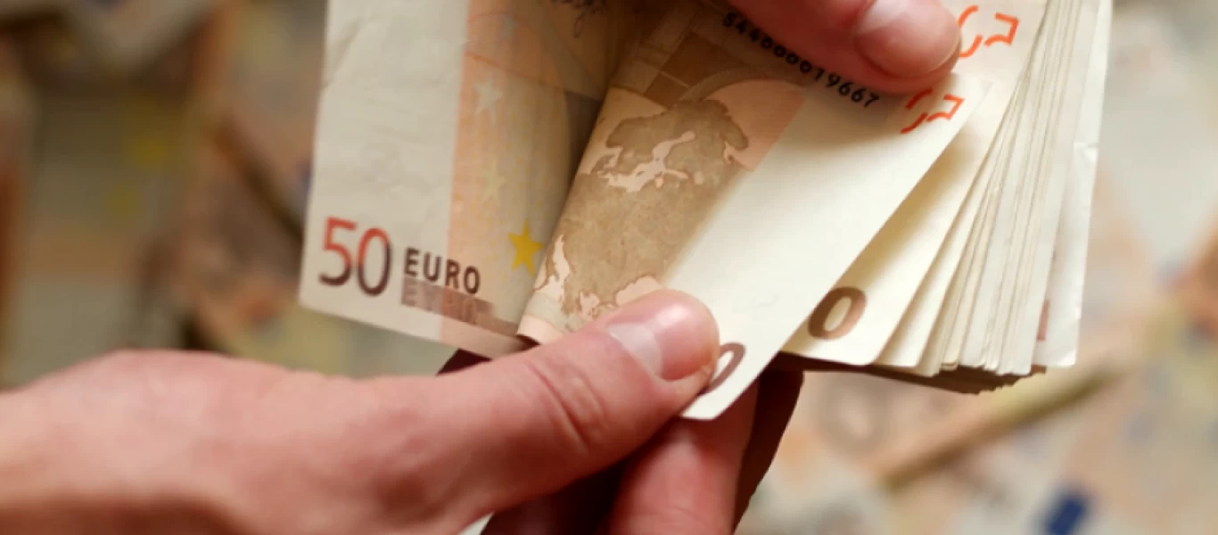 Επίδομα 400 ευρώ: Εκπνέει σήμερα η προθεσμία για τις αιτήσεις των μακροχρόνια ανέργων - Αναλυτικά οι δικαιούχοι